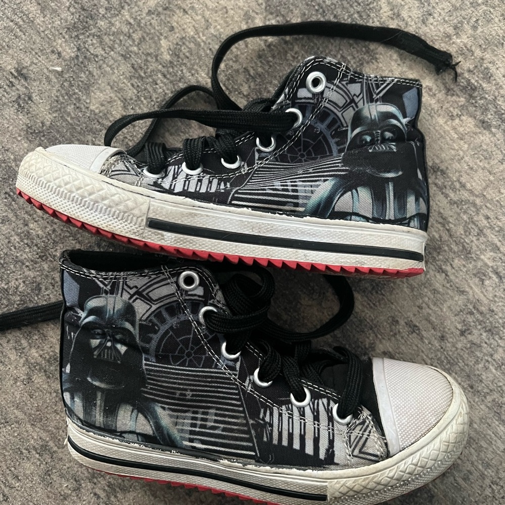 Sketchers Star Wars Darth Vader high tops